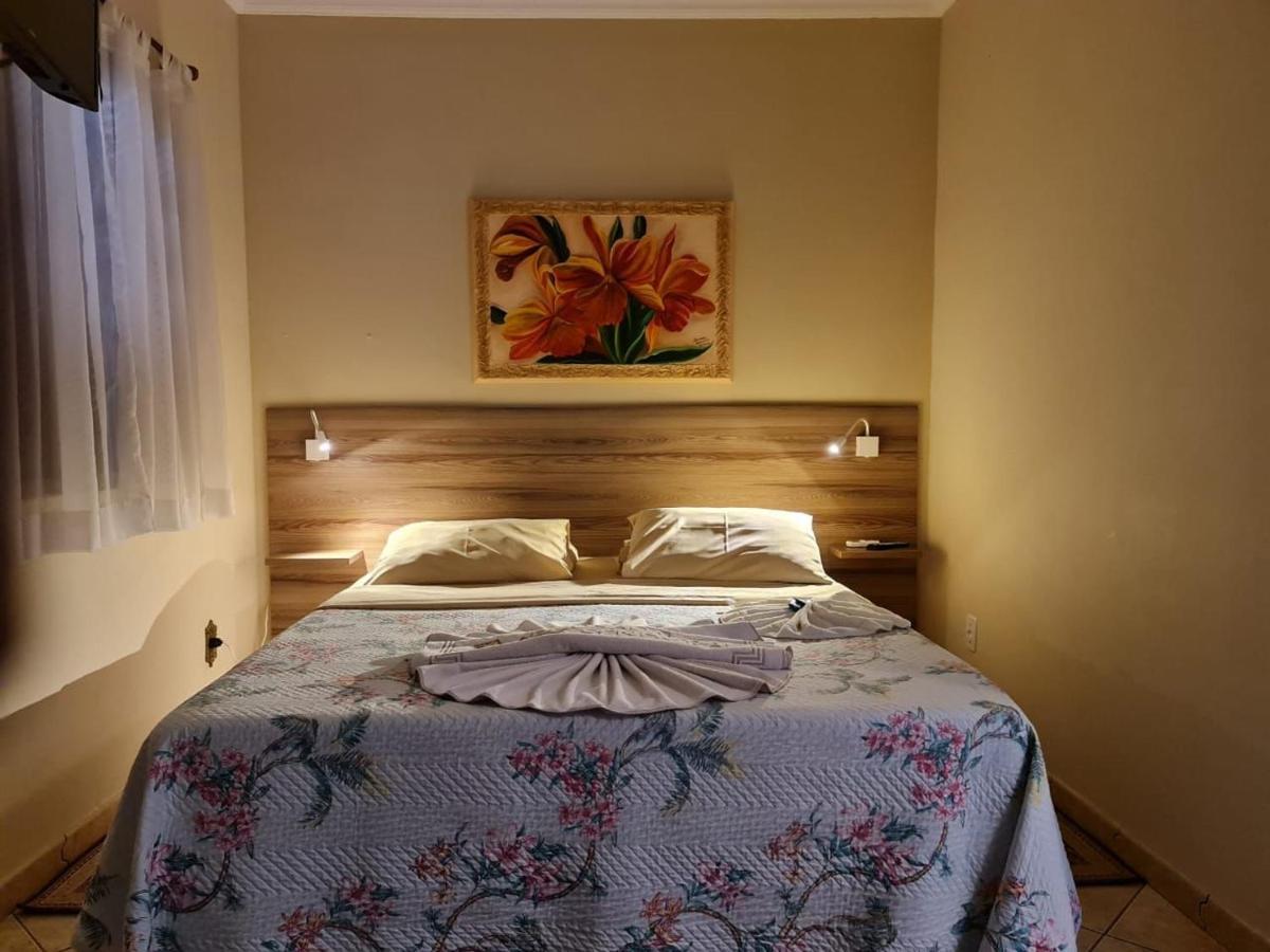 Pousada Nossa Senhora Penedo  Zewnętrze zdjęcie A bedroom in a hotel in Brazil