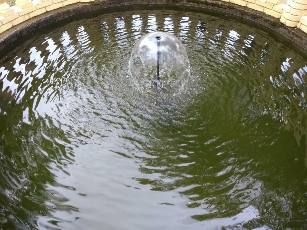 Pousada Nossa Senhora Penedo  Zewnętrze zdjęcie A fountain in the park