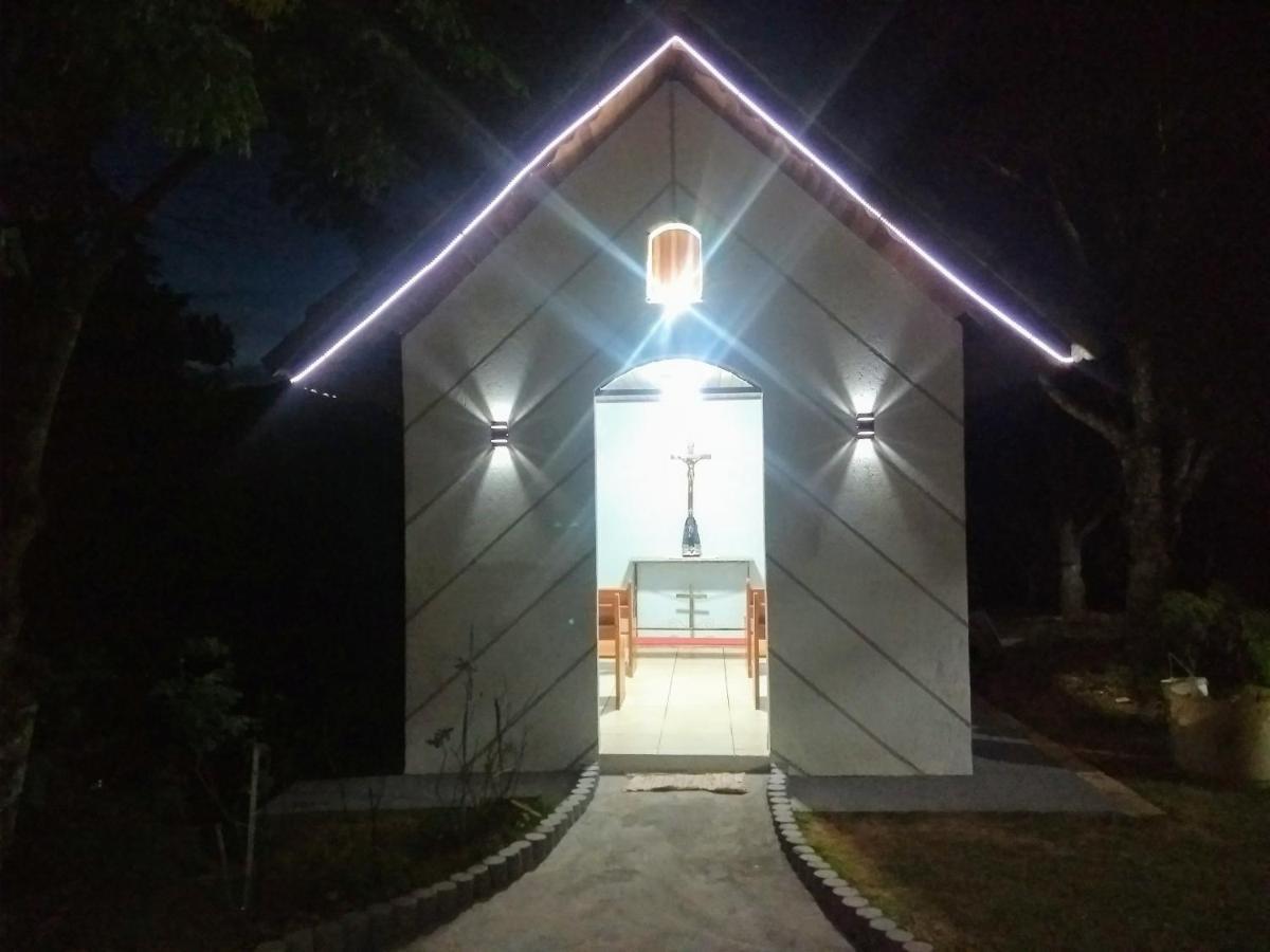 Pousada Nossa Senhora Penedo  Zewnętrze zdjęcie The Chapel of the Holy Cross at night